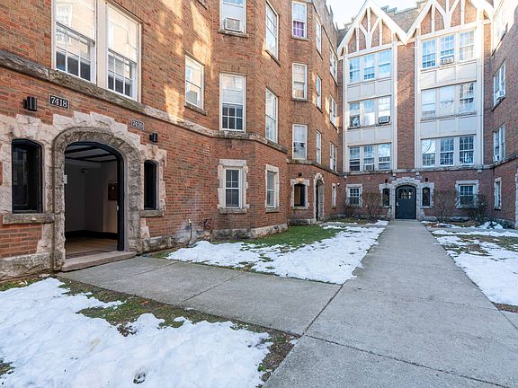 3rd image of 7418-7422 N Damen Ave #1