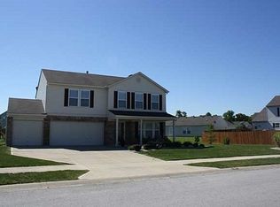 909 Rosemary Cir, Greenfield, IN