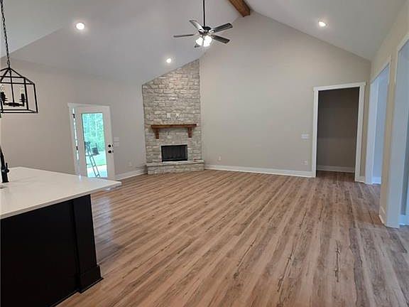 3rd image of 4932 Lee Road 158