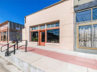 724 S Main St, Calvert, TX 77837