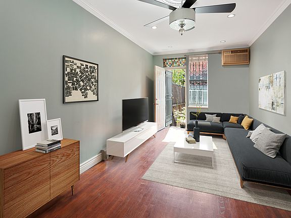 3rd image of 130 15th St #A