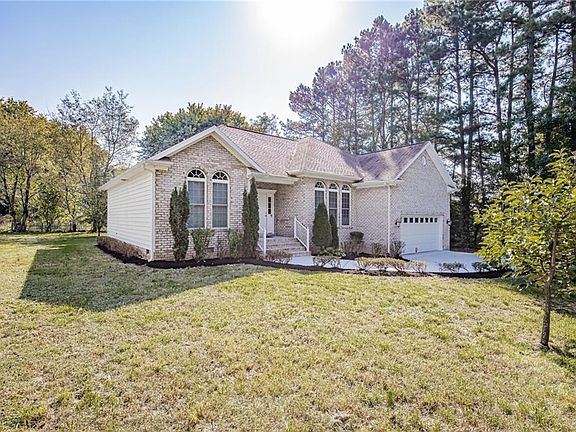 5th image of 3207 Wyntrebrooke Dr
