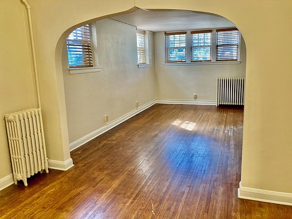 3rd image of 3233 Emerson Ave S APT 5