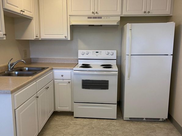 301 Van Buren St APT 18