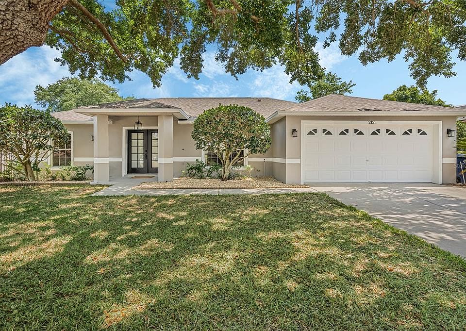 1st image of 212 Country Lakes Cir