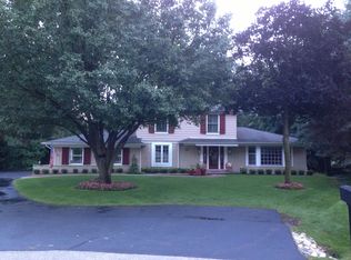 402 Millstone Ct, Rochester Hills, MI 48309