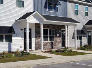 33 Catalina Cir, Swansboro, NC 28584