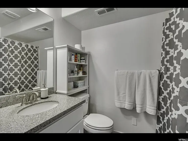 569 W Lewski Ln — Photo 7
