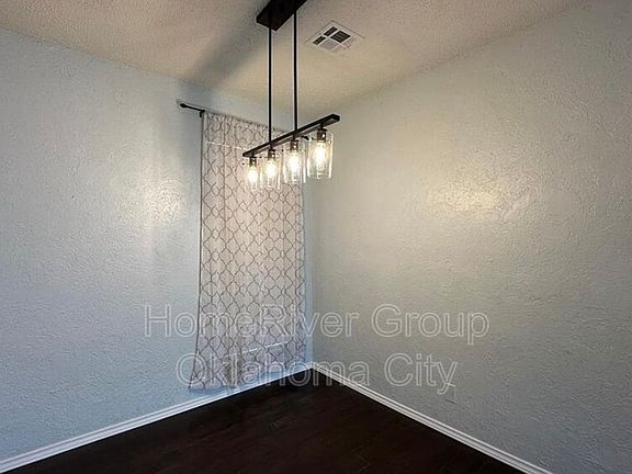 4th image of 1408 Autumn Dr