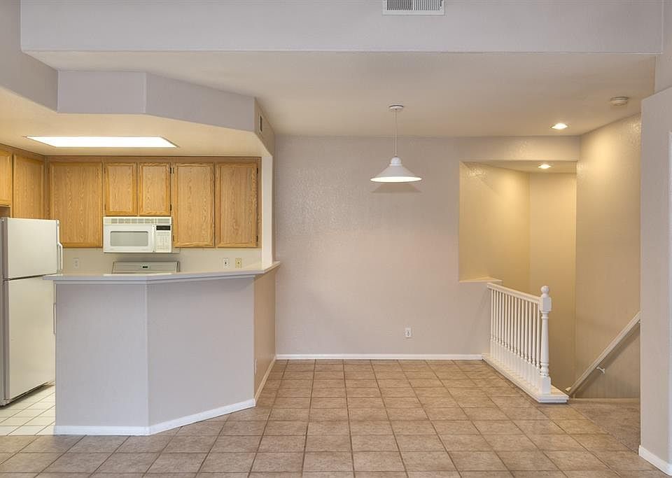 1st image of 11817 Spruce Run Dr APT A