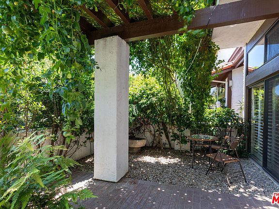 4th image of 1814 Palisades Dr