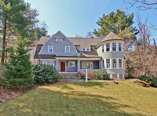 102 Woodlawn Ave, Wellesley, MA 02481