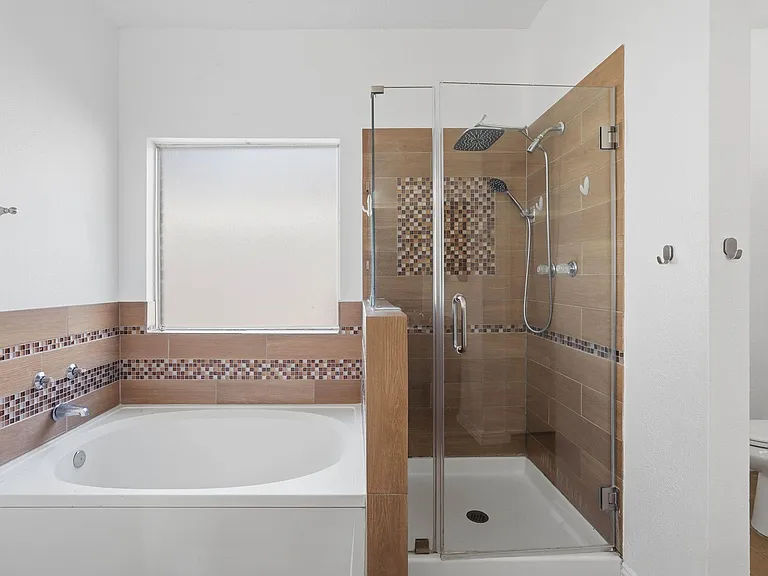 2910 Cocona Ln — Photo 34