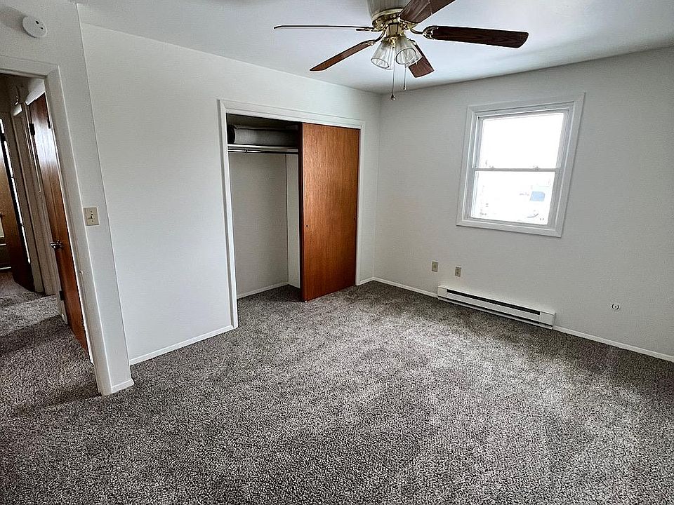 1st image of 319B E 11th St #319B