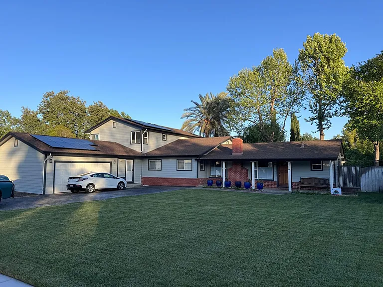 1580 Whitman Rd — Photo 8