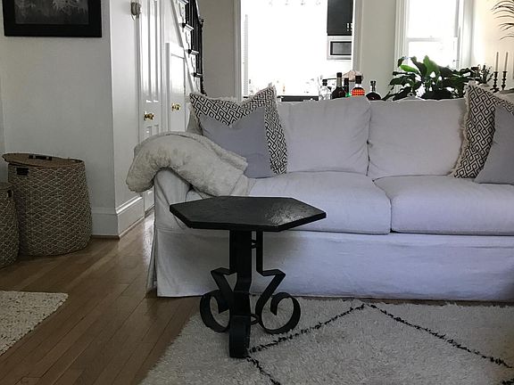 2nd image of 909 C St SE