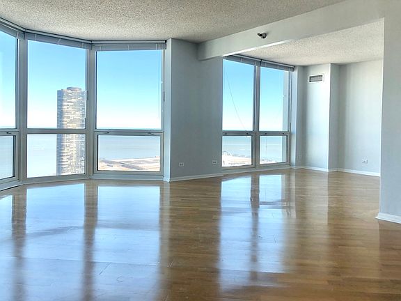3rd image of 195 N Harbor Dr APT 4301