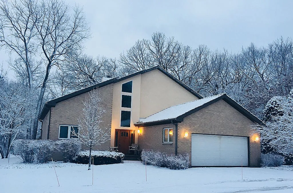 11 Abbotsford Dr photo 1
