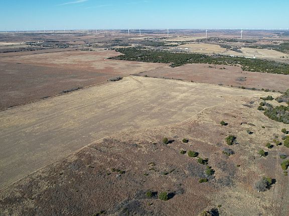 3rd image of 195924 E County Rd #161