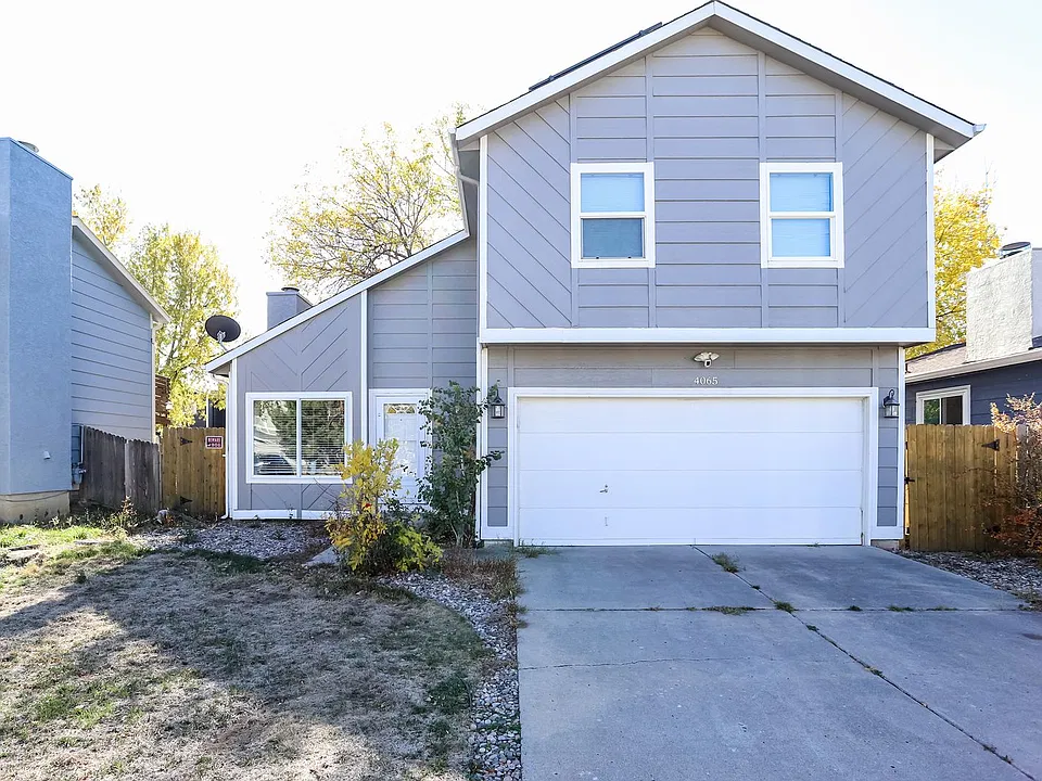 4065 Dolphin Cir
