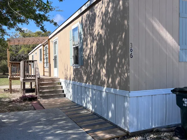 306 Live Oak St Lot 306, Aransas Pass, TX 78336