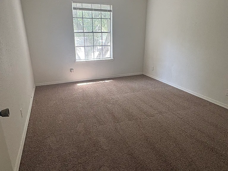 9700 Leawood Blvd #302 — Photo 6