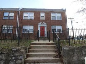 3301 D St SE, Washington, DC