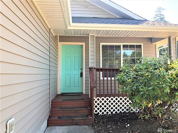 2nd image of 191 Olympic View Ave NE