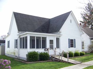 910 W Oak St, Mitchell, IN 47446