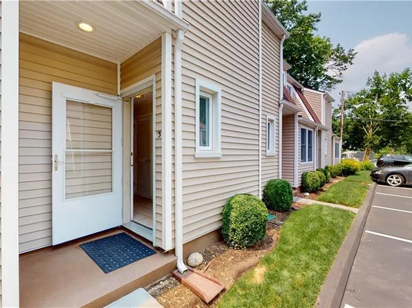 30 De Bera Lane #3, Stamford, CT 06902