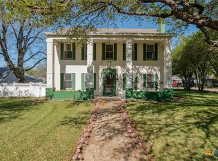 700 S Walnut Ave, Luling, TX 78648