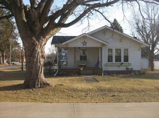 922 Middle St, Mediapolis, IA 52637