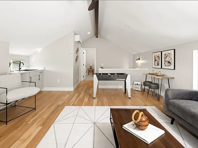 1451 Irving St — Photo 32
