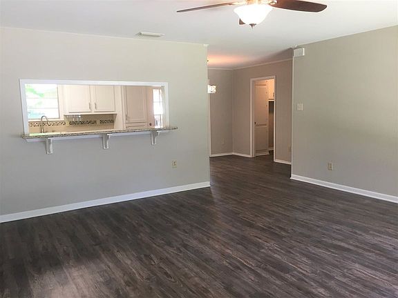 5th image of 2801 Valerie St