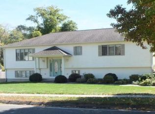 140 Westwood Ave, East Longmeadow, MA 01028