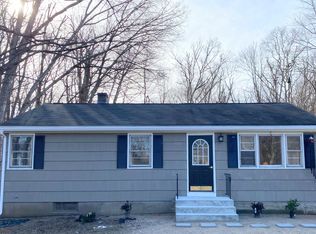 8 Hilltop Ln, Columbia, CT 06237