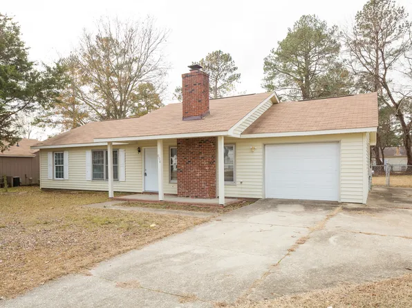 608 Missenburg Ct, Fayetteville, NC 28314