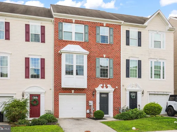 819 Blossom Dr, Hanover, PA 17331