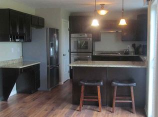 1048 Plum Grove Dr, Monroe, MI 48161