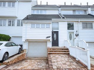 49 Dover Grn, Staten Island, NY 10312