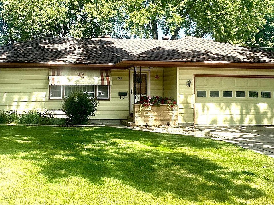 1st image of 208 Capital Dr