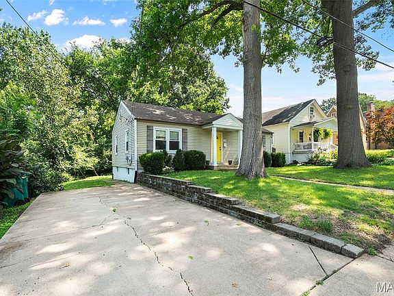2nd image of 837 Greeley Ave