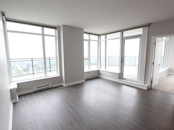 4th image of 4900 Lennox Ln #2701