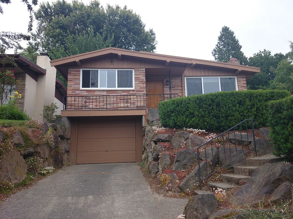 2nd image of 3616 32nd Ave W