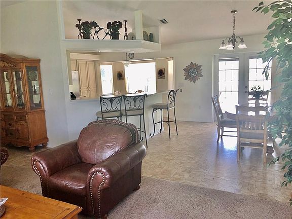 5th image of 86 Pine Valley Ln