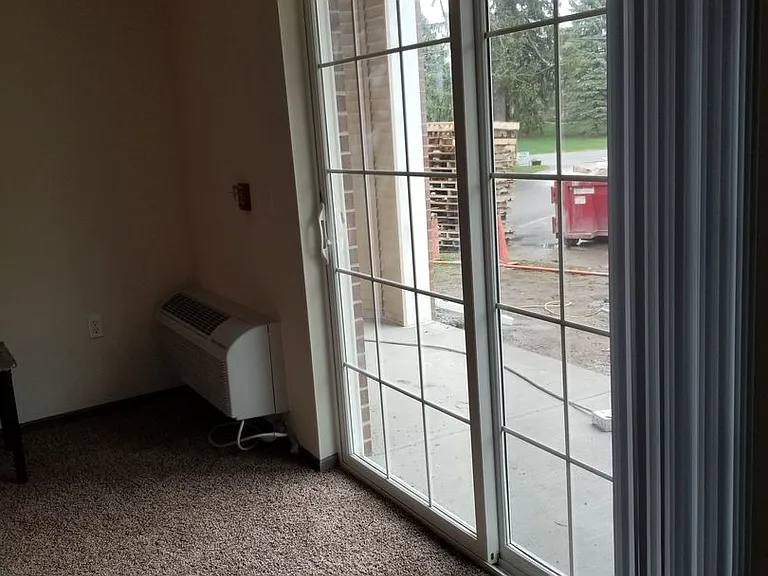 Pine Ridge Apartments — Photo 1