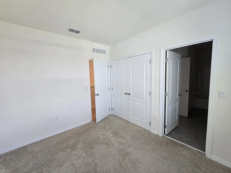 1301 Isleta Loop #1301 — Photo 21