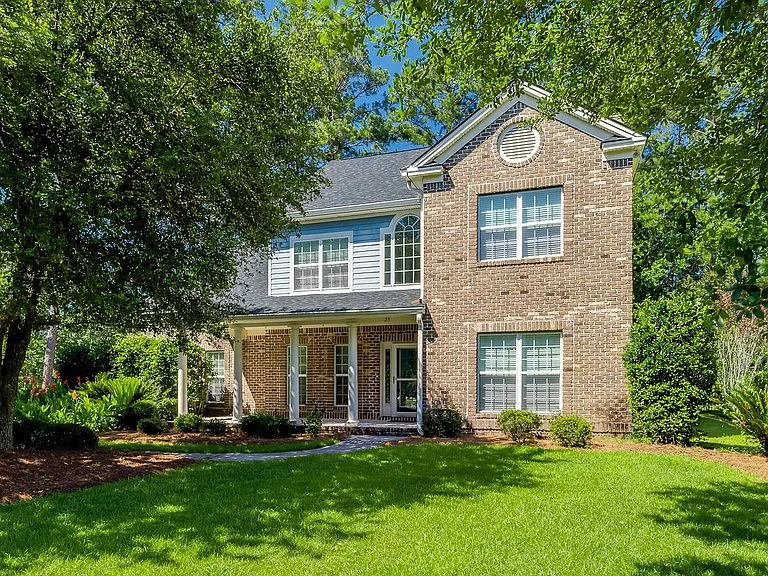 23 Lake Heron Ct W — Photo 1