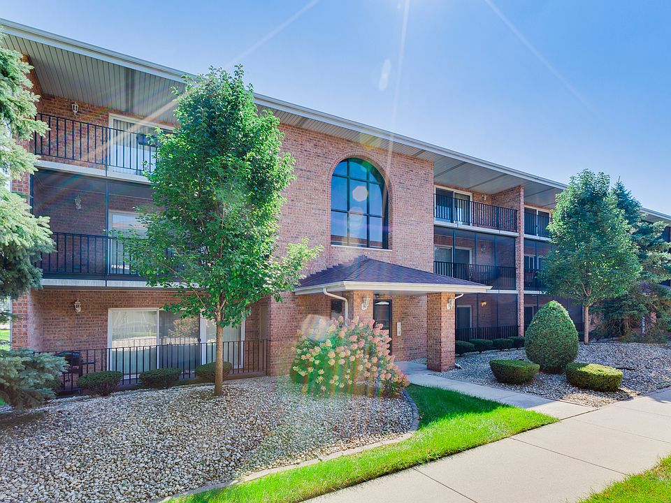 1st image of 13434 E Circle Dr APT 402