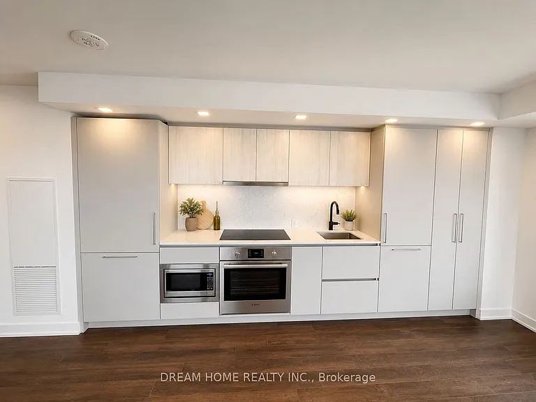 609 Sherbourne St #1004 — Photo 2